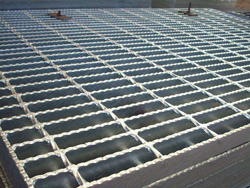 哪些情況會引起格柵板的使用壽命減少呢？