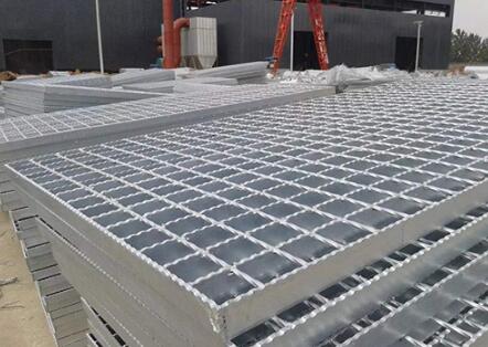 安裝鋼格柵需要注意哪些事項(xiàng)